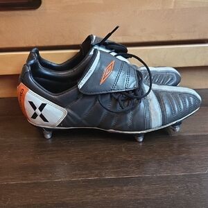 Umbro X400 Soccer Cleats